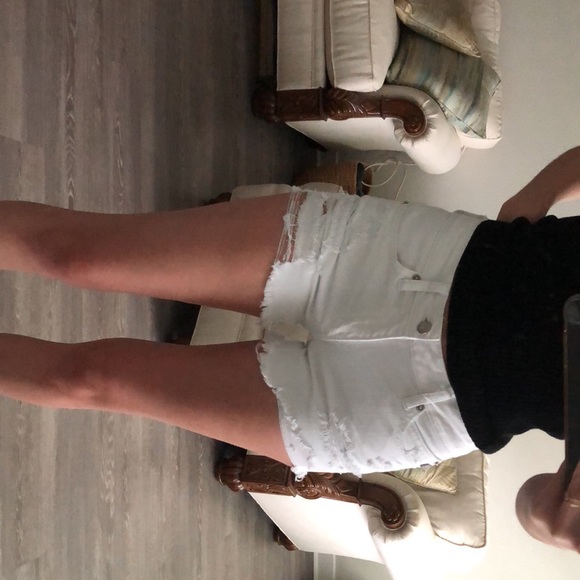 White denim shorts - Picture 2 of 3